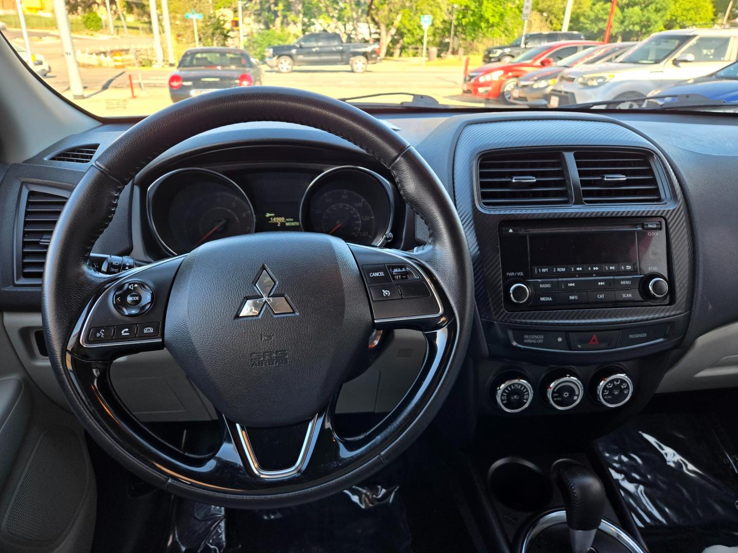 2017 WHITE Mitsubishi Outlander Sport (JA4AP3AU3HZ) with an 2.0L I4 F DOHC 16V engine, Automatic transmission, located at 503 West Court, Seguin, TX, 78155, (830) 379-3373, 29.568621, -97.969803 - Photo#5